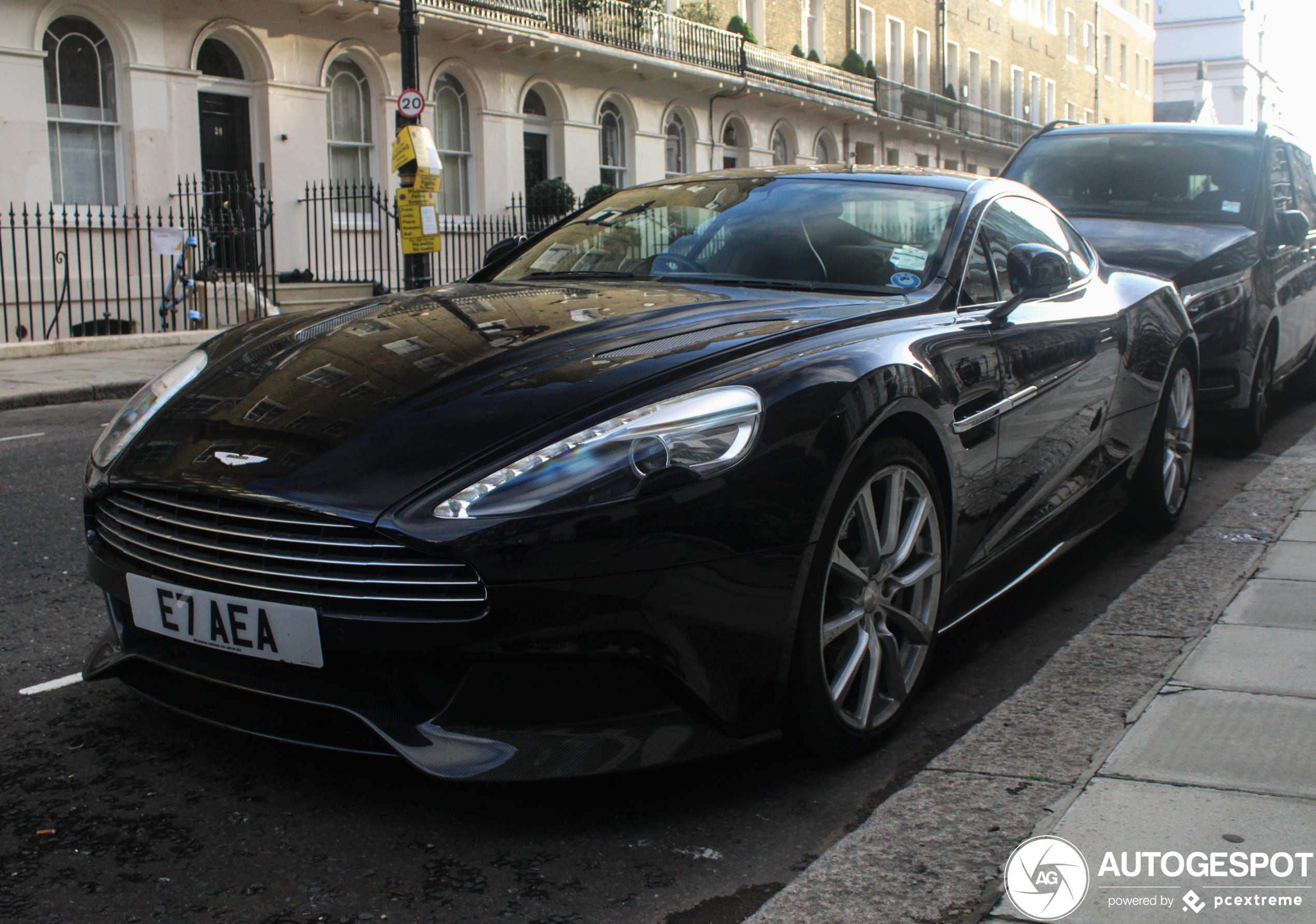 Aston Martin Vanquish 2013