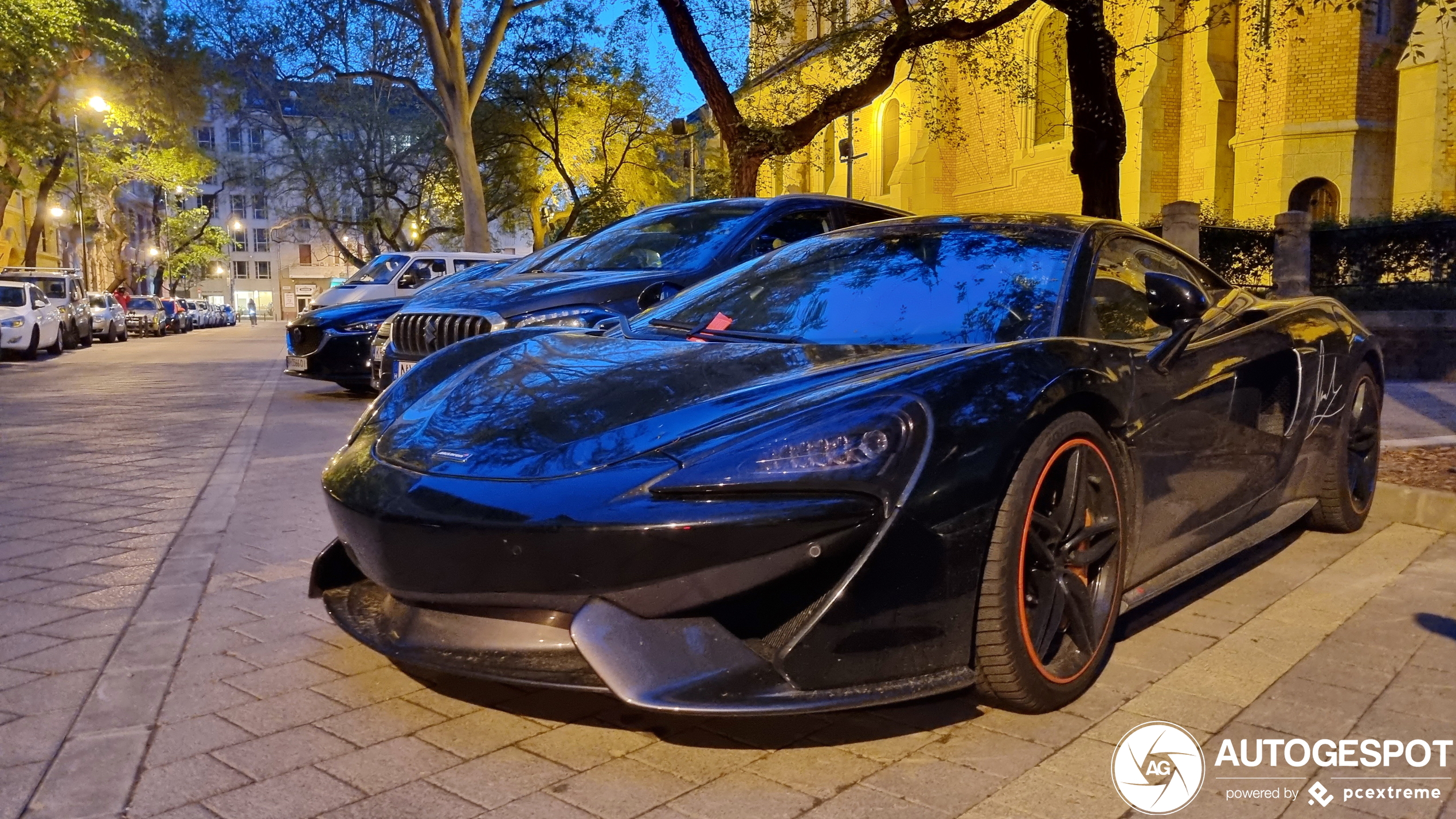 McLaren 570S