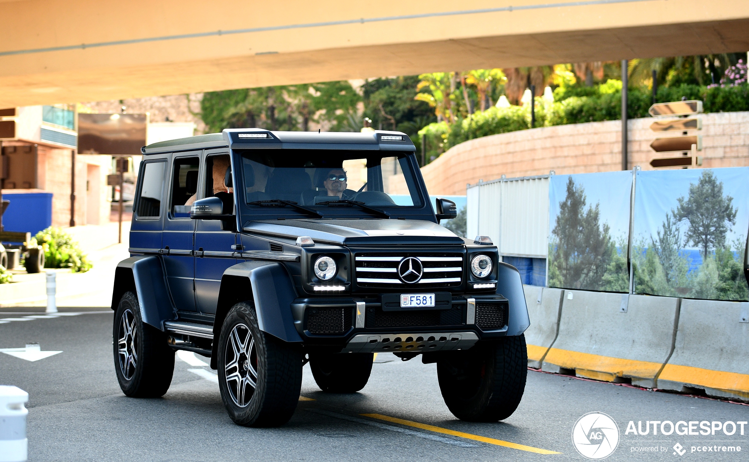 Mercedes-Benz G 500 4X4²