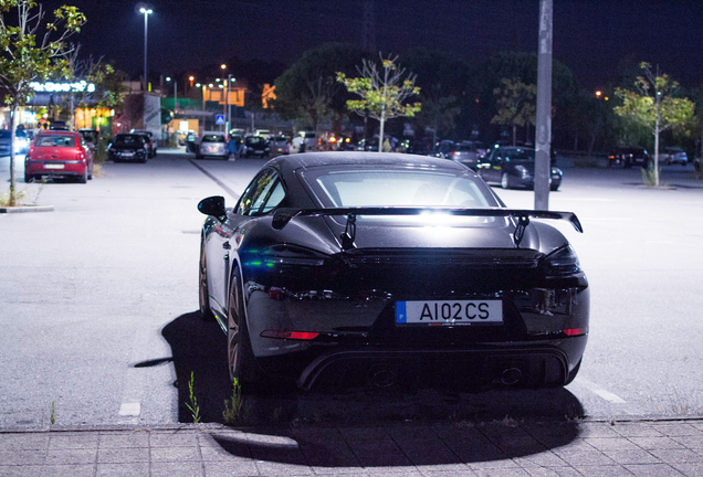 Porsche 718 Cayman GT4