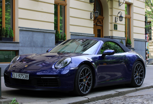 Porsche 992 Carrera 4S Cabriolet