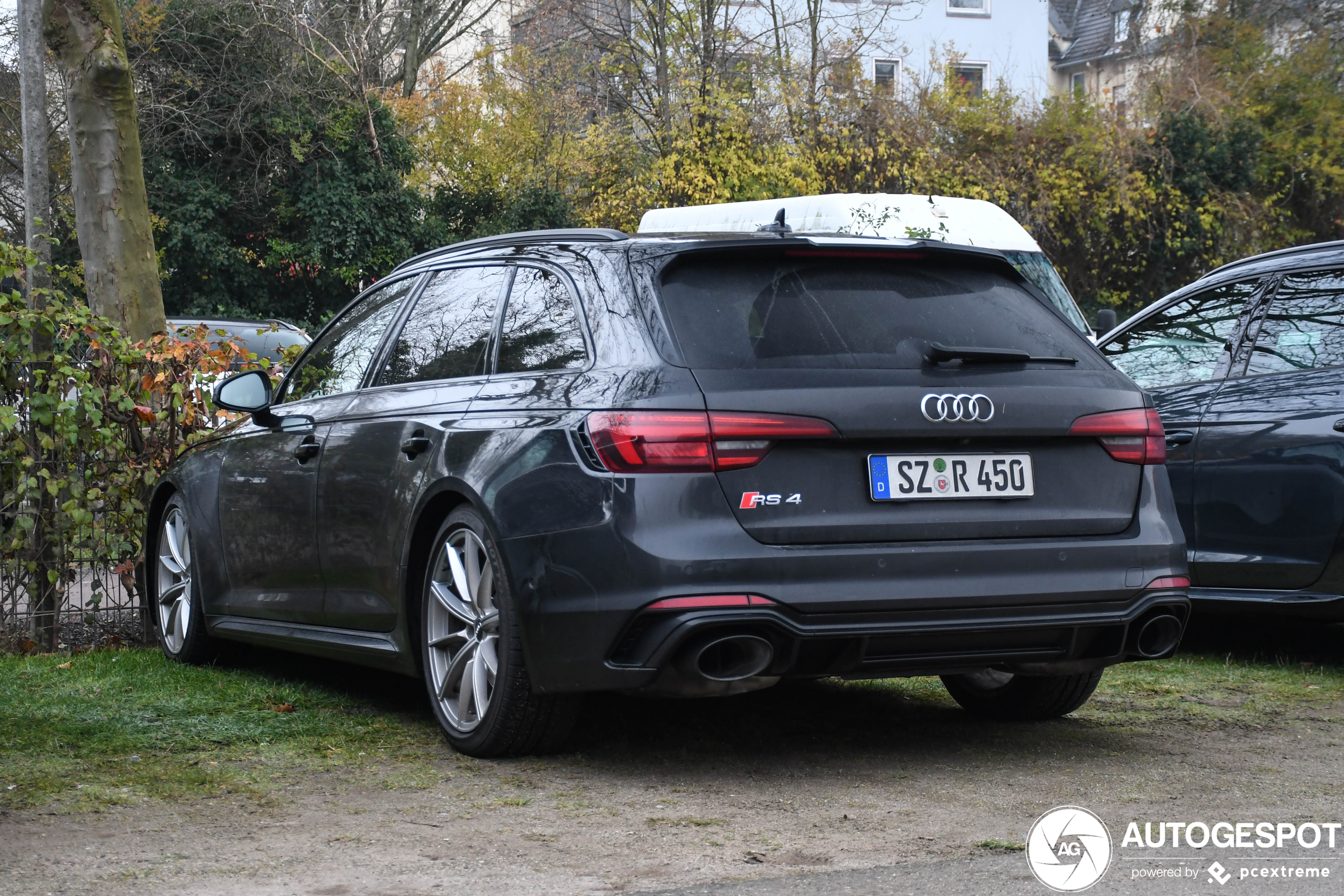 Audi RS4 Avant B9