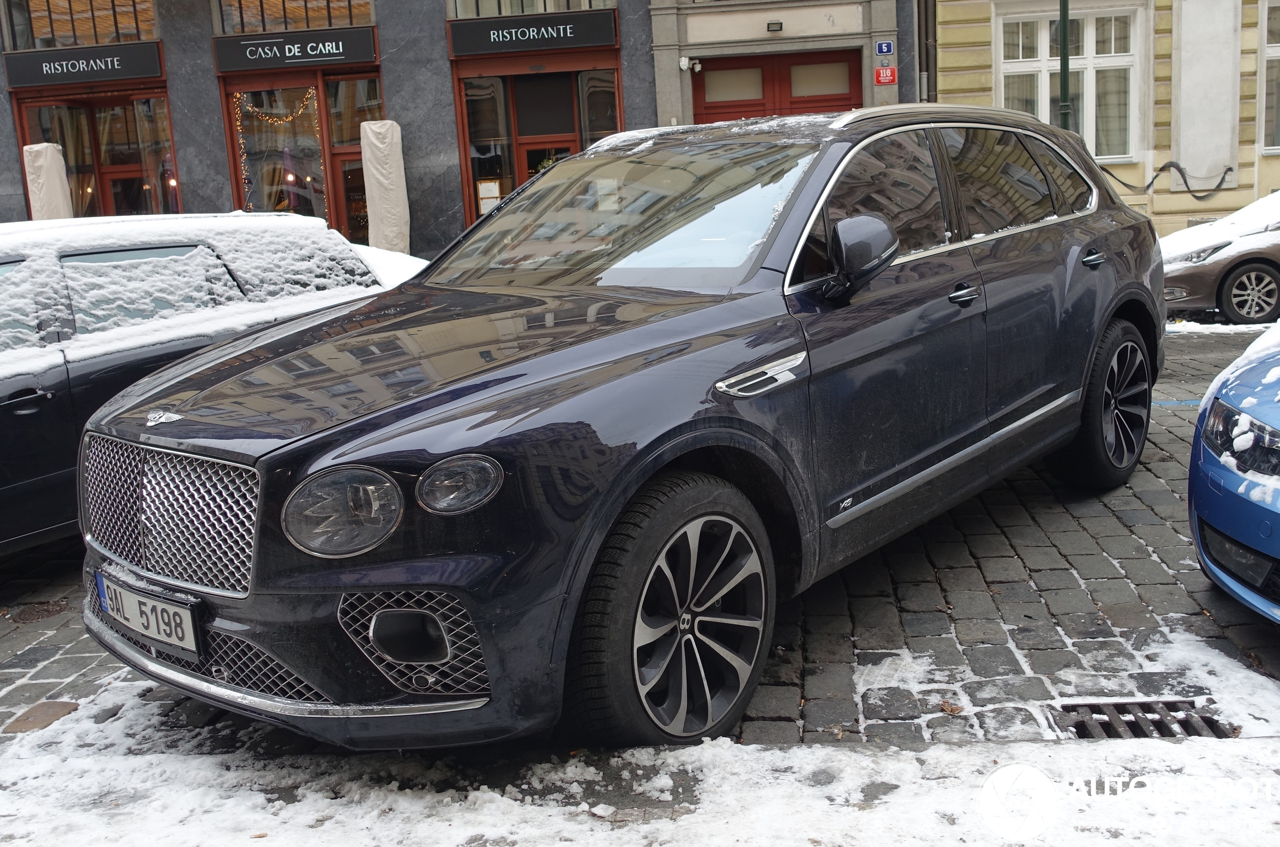 Bentley Bentayga V8 2021