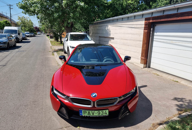 BMW i8 Protonic Red Edition