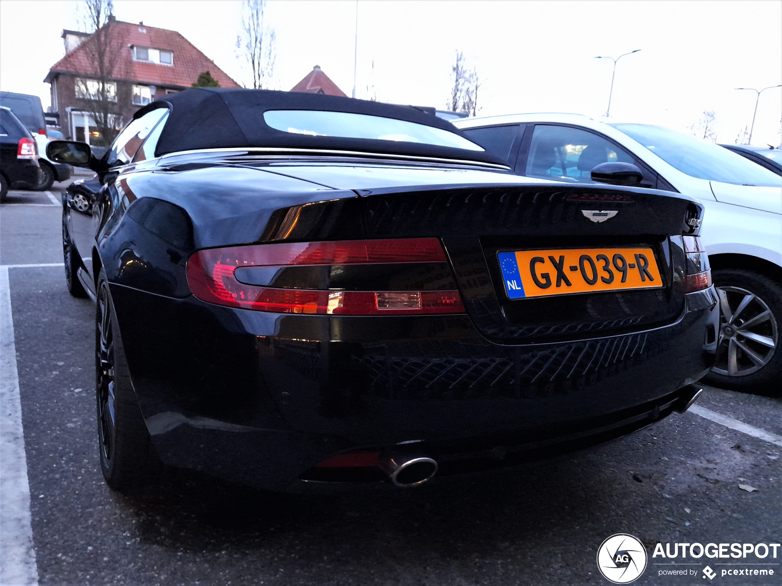 Aston Martin DB9 Volante