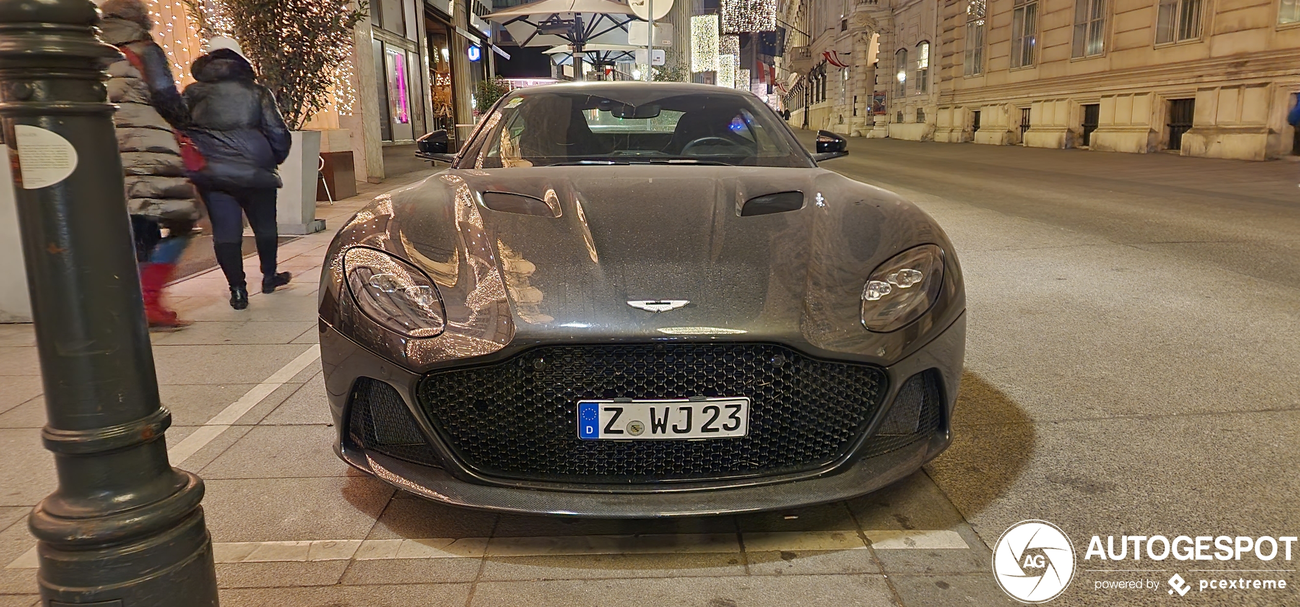 Aston Martin DBS Superleggera