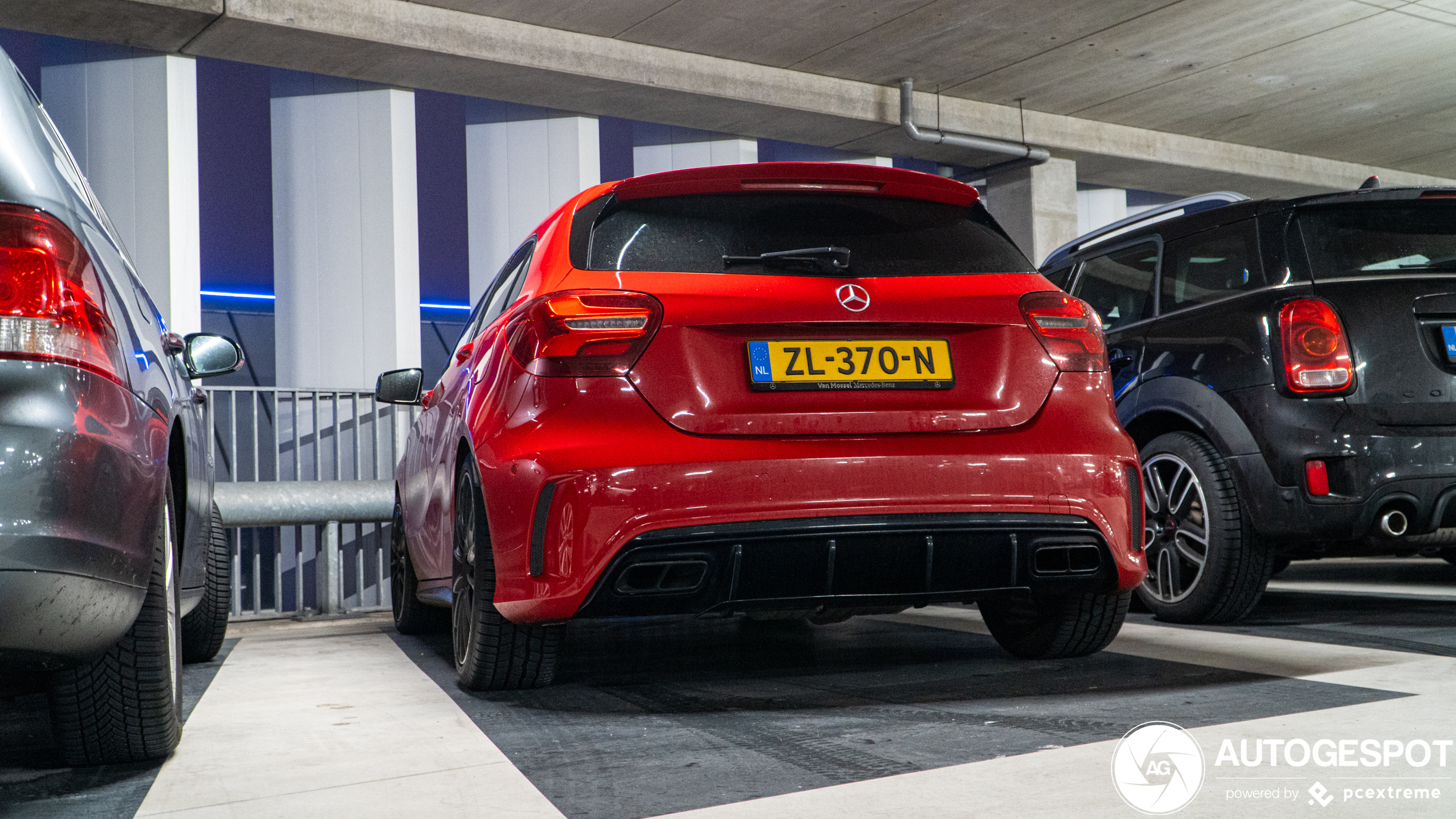 Mercedes-AMG A 45 W176 2015