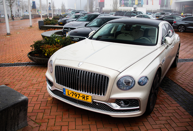 Bentley Flying Spur V8 2021