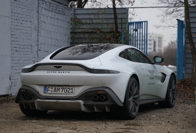 Aston Martin V8 Vantage 2018