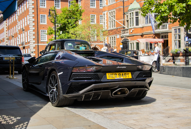 Lamborghini Aventador S LP740-4 Roadster