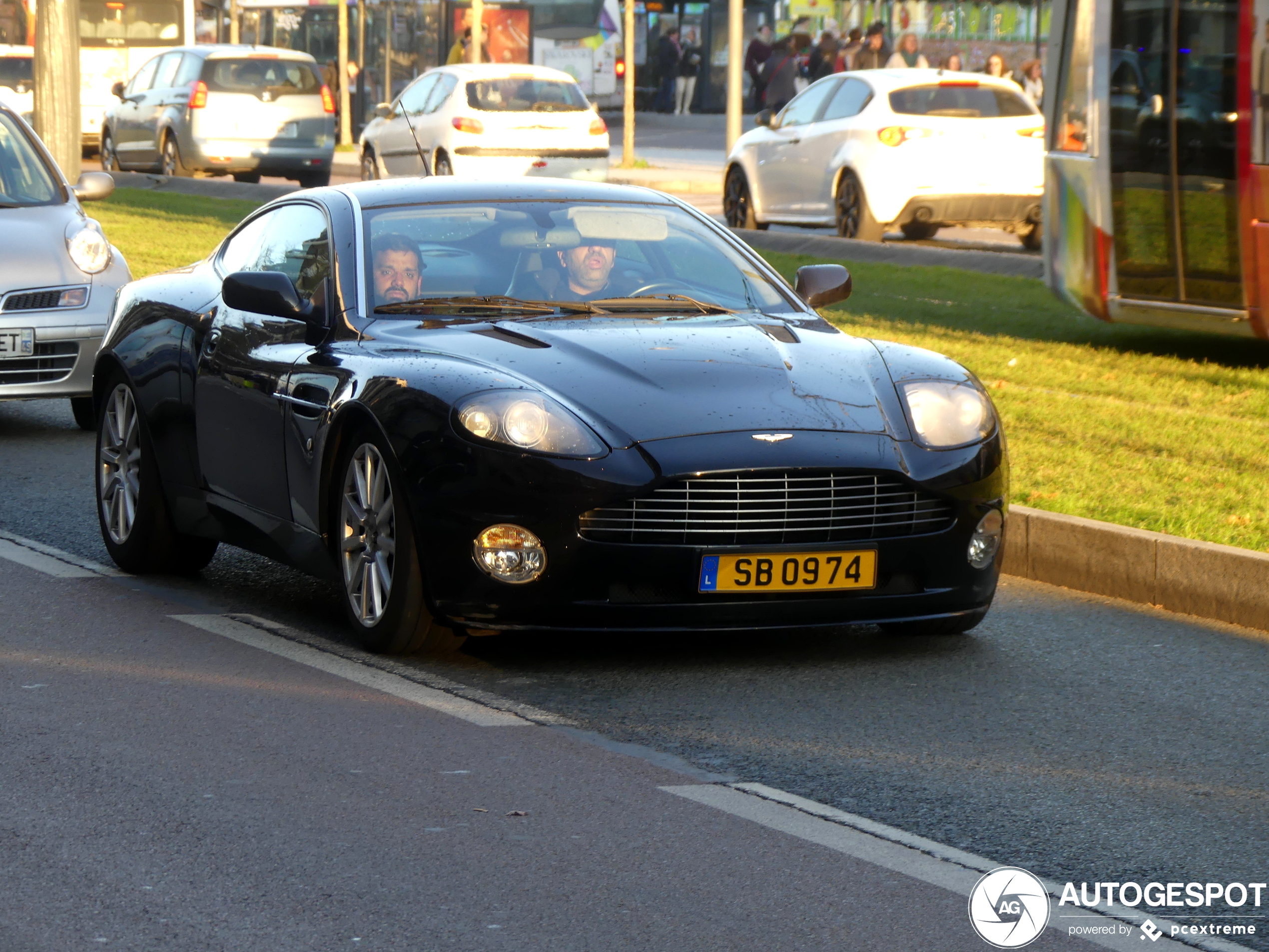 Aston Martin Vanquish S