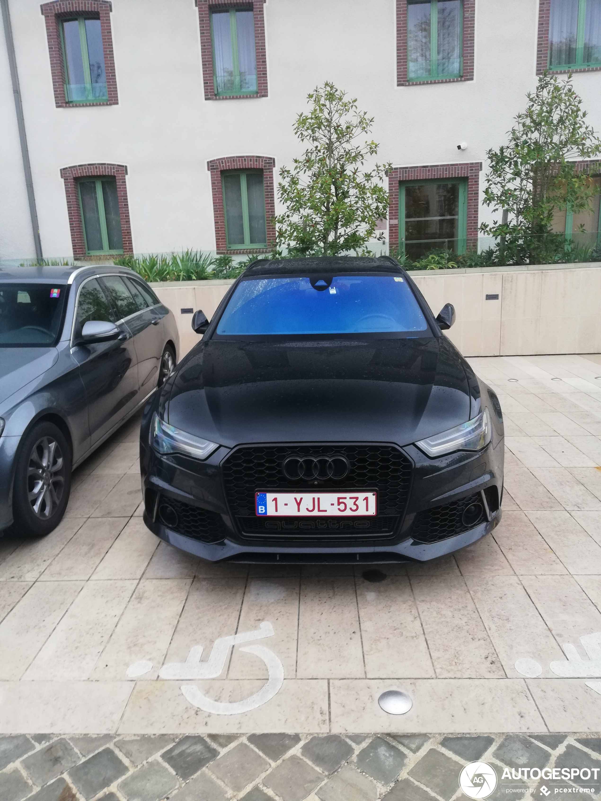 Audi RS6 Avant C7 2015