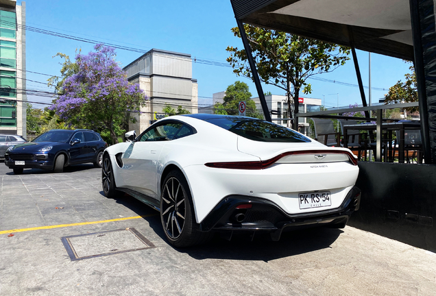 Aston Martin V8 Vantage 2018