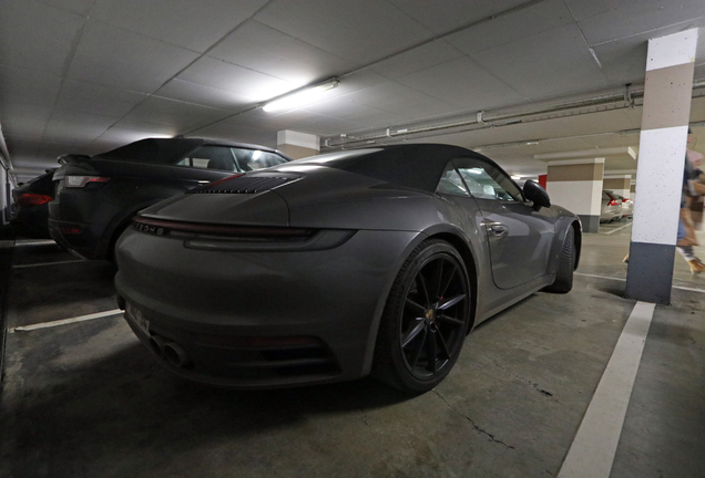 Porsche 992 Carrera 4S Cabriolet