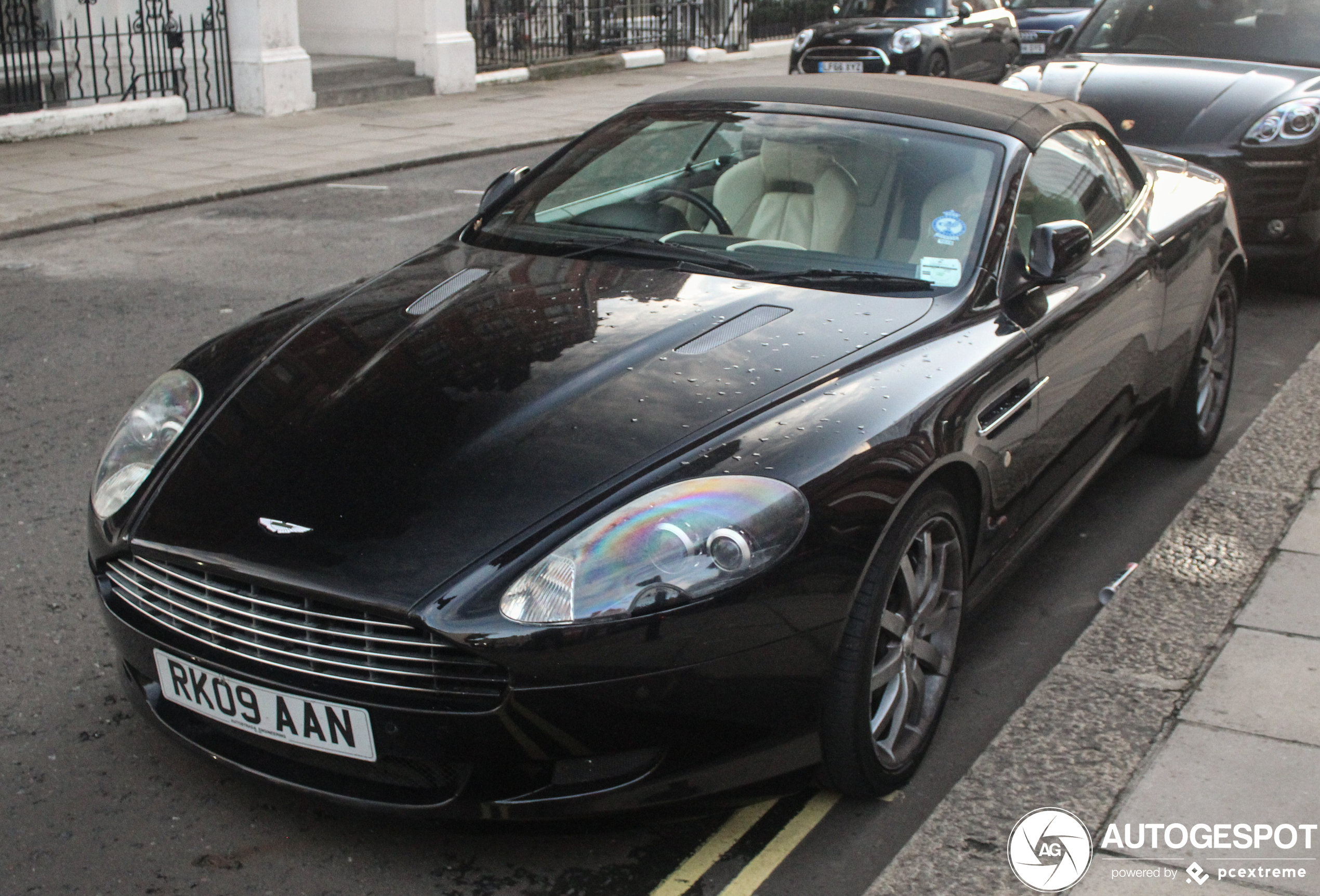 Aston Martin DB9 Volante