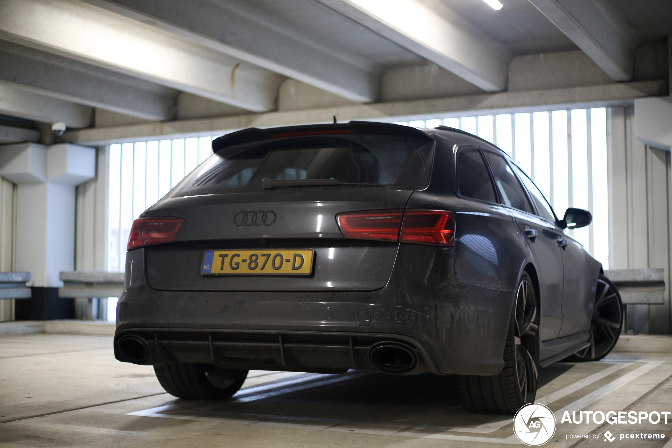 Audi RS6 Avant C7 2015