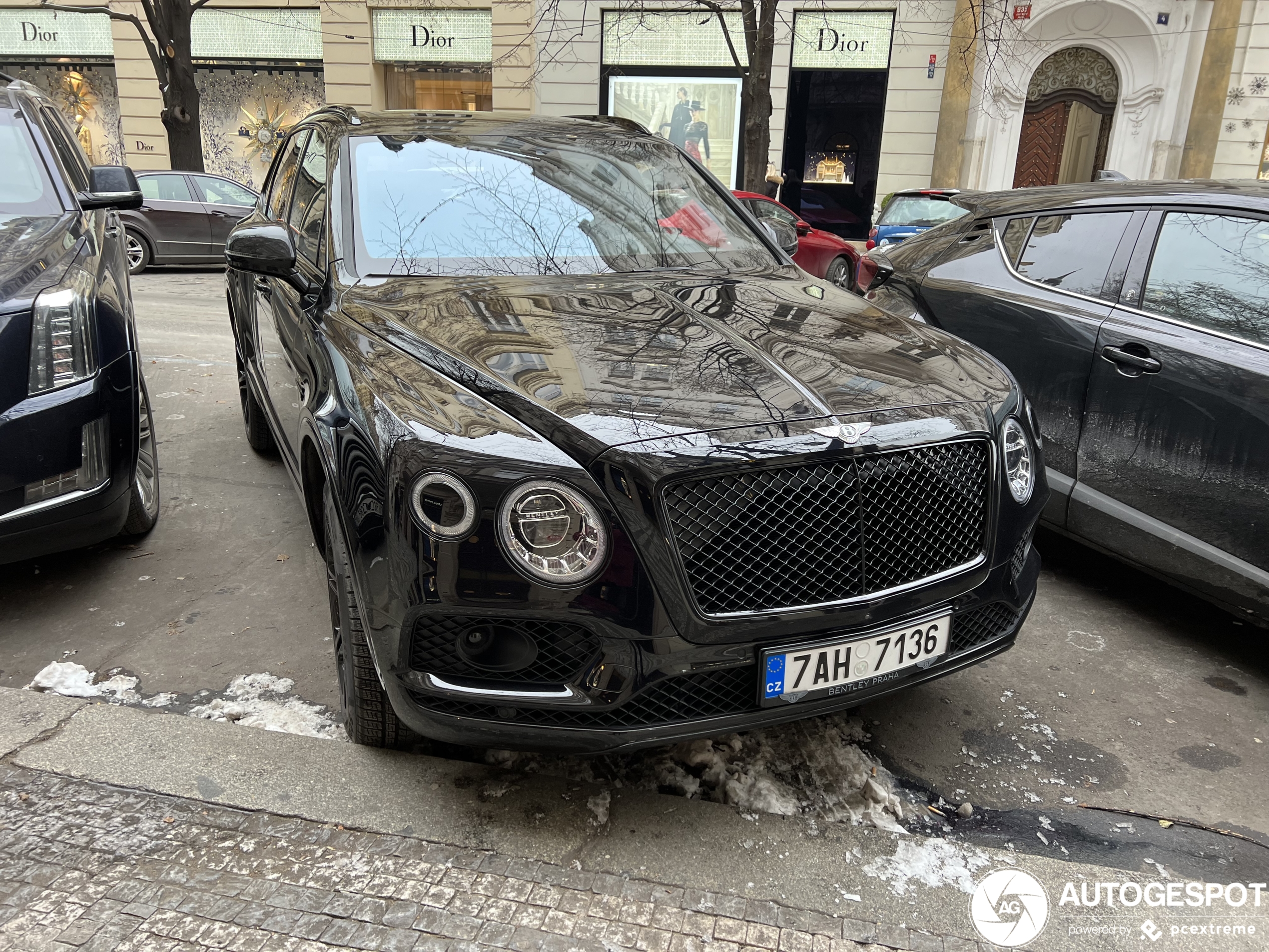 Bentley Bentayga V8