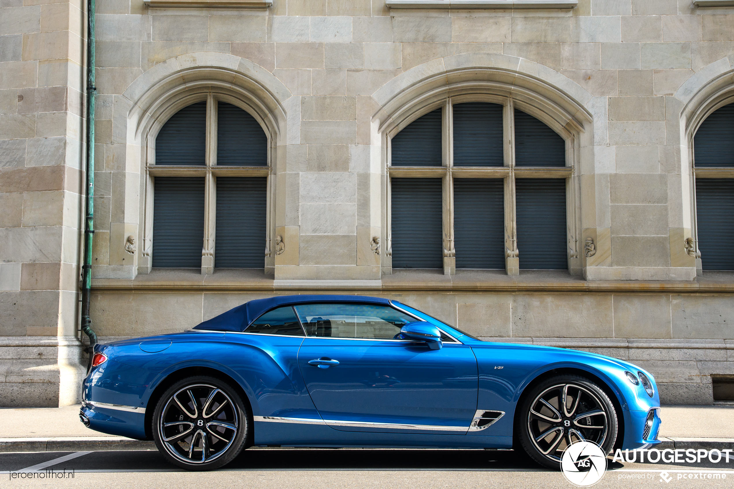 Bentley Continental GTC V8 2020