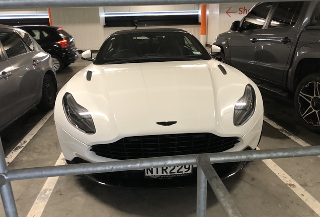 Aston Martin DB11 V8 Volante