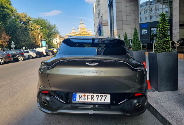 Aston Martin DBX