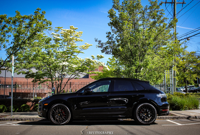 Porsche 95B Macan GTS MkII