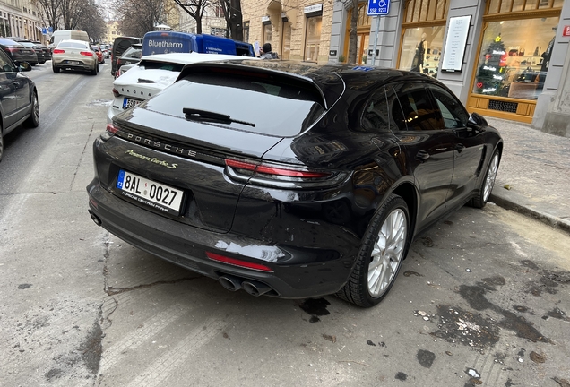 Porsche 971 Panamera Turbo S E-Hybrid Sport Turismo