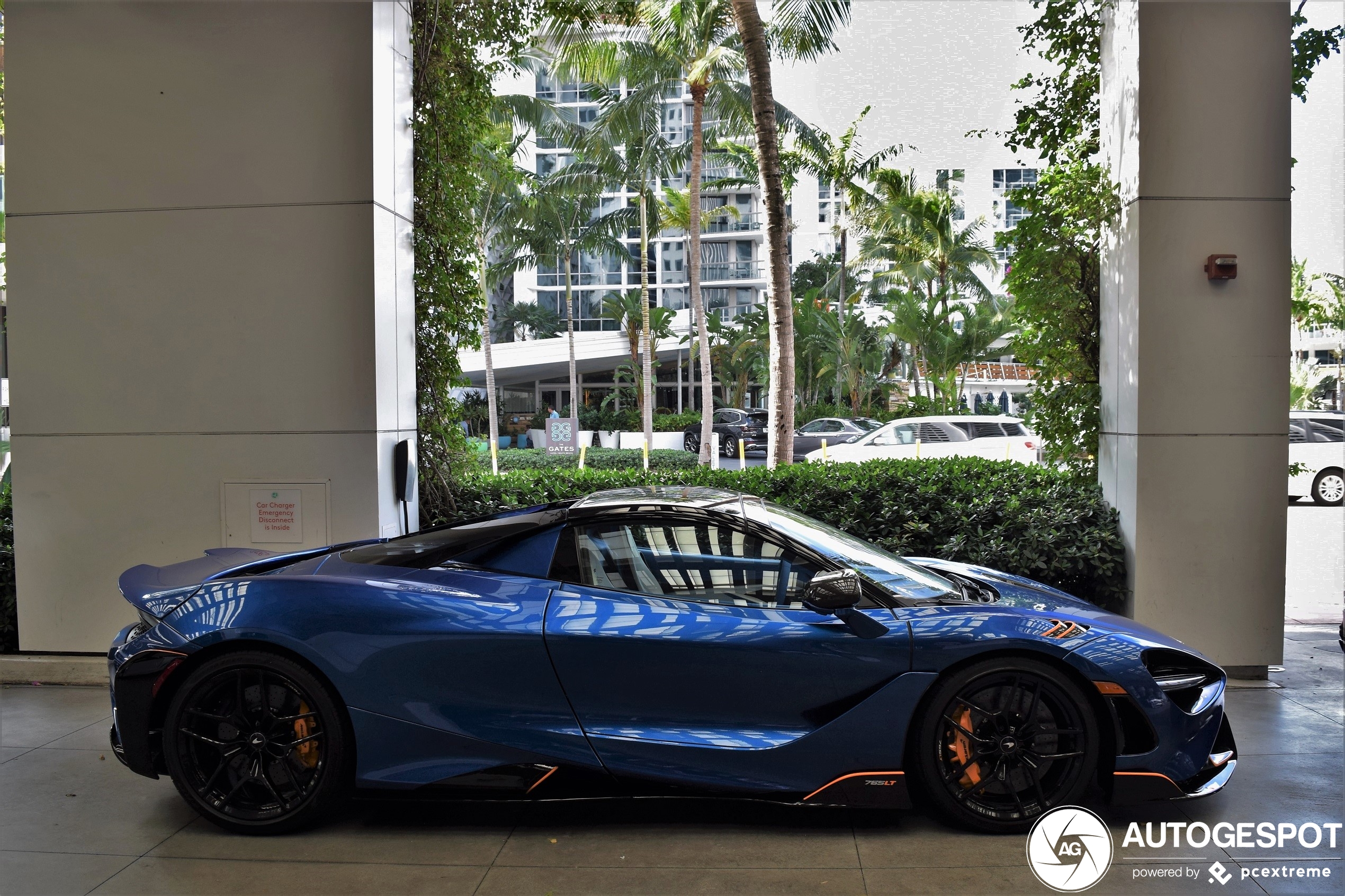 McLaren 765LT Spider