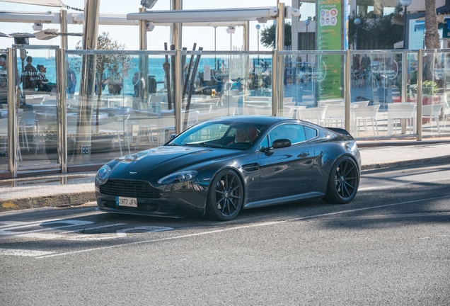 Aston Martin V8 Vantage S