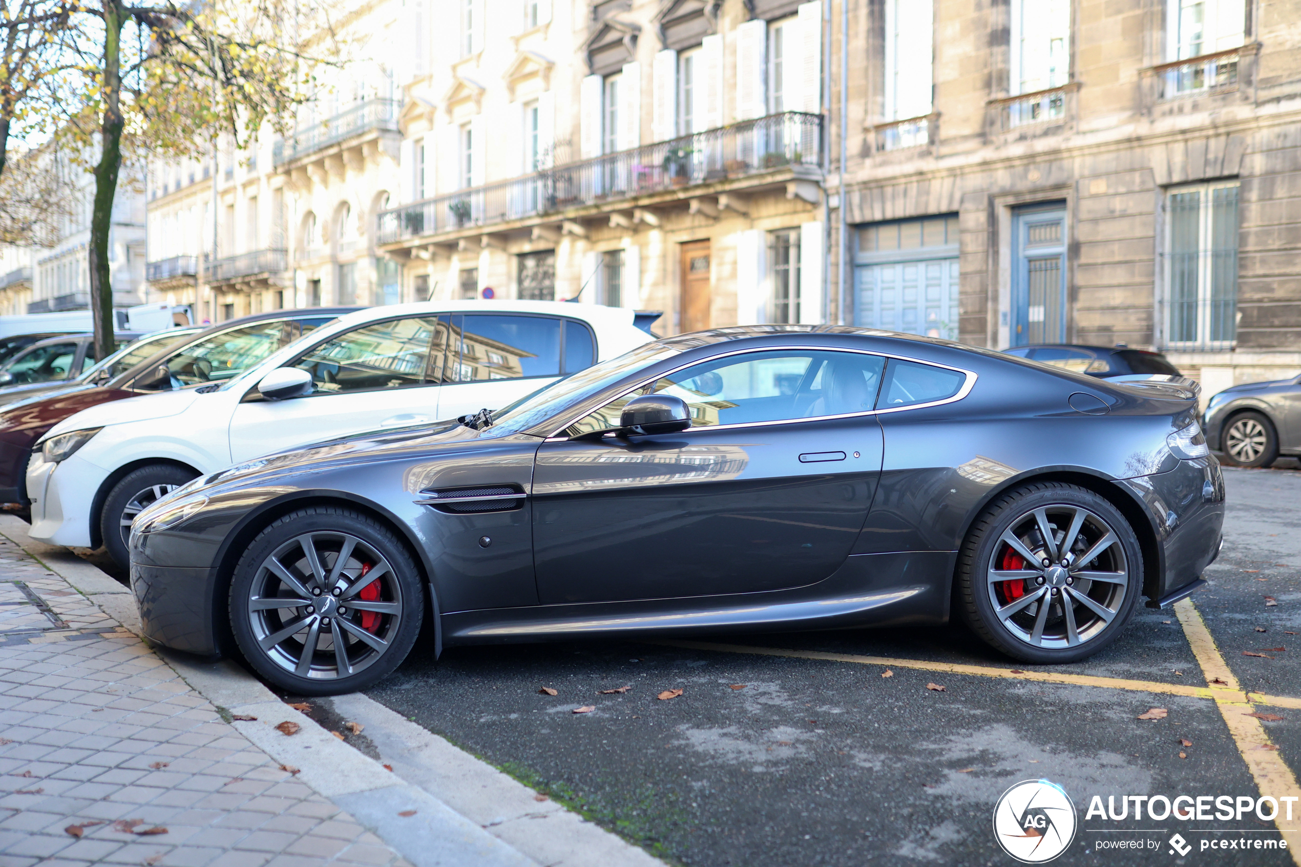 Aston Martin V8 Vantage S