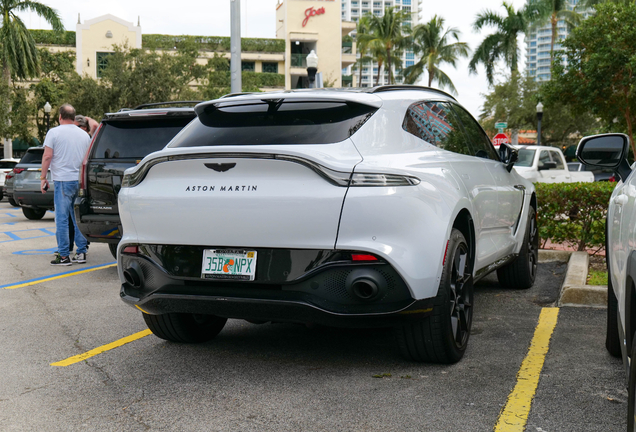 Aston Martin DBX