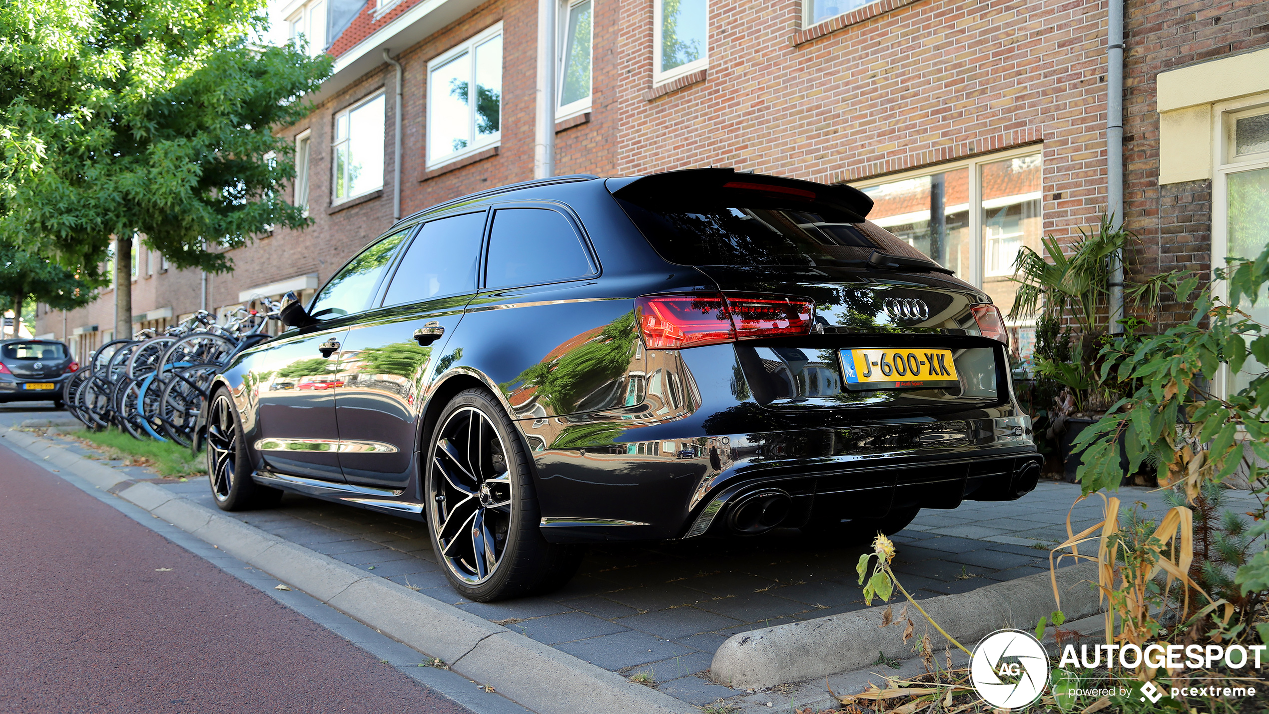 Audi RS6 Avant C7 2015