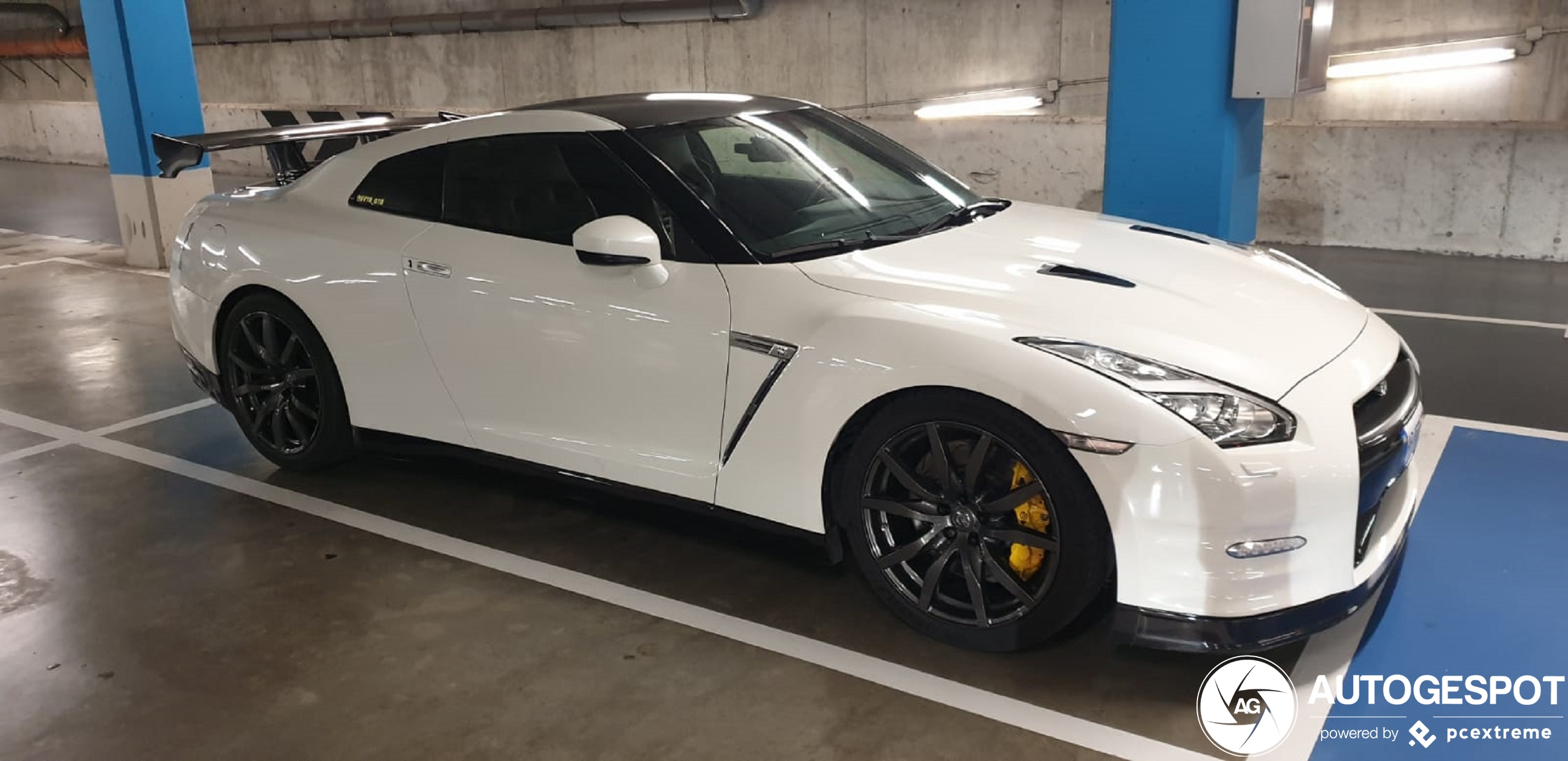 Nissan GT-R