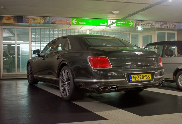 Bentley Flying Spur V8 2021