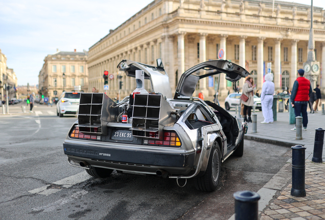 DeLorean DMC-12