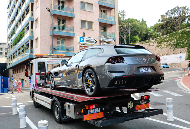 Ferrari GTC4Lusso