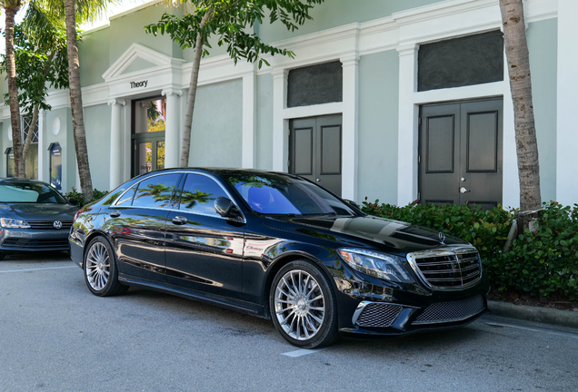 Mercedes-Benz S 65 AMG V222