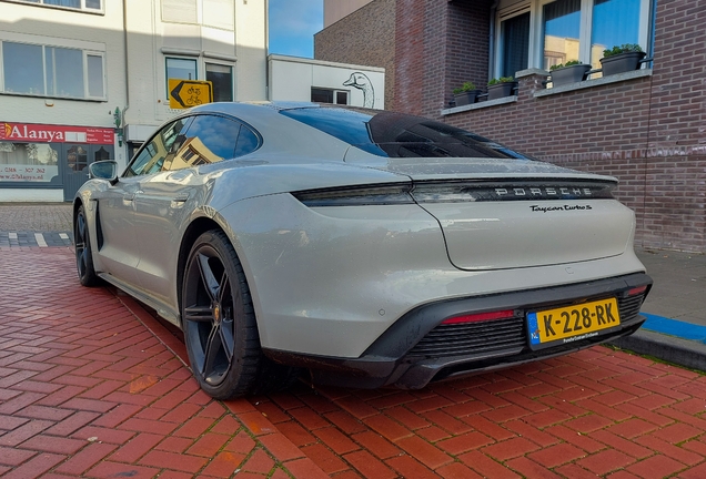 Porsche Taycan Turbo S