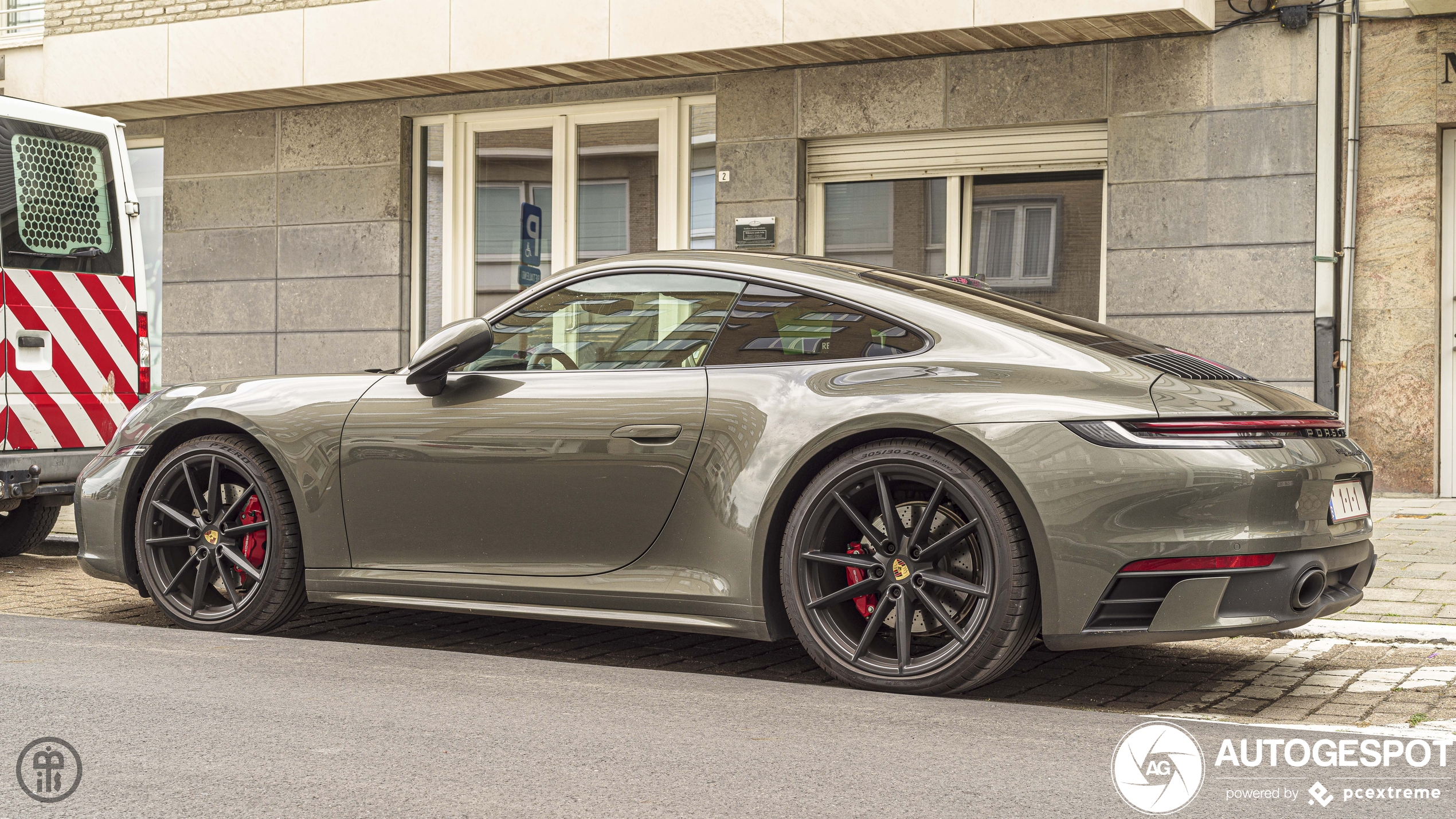 Porsche 992 Carrera 4S