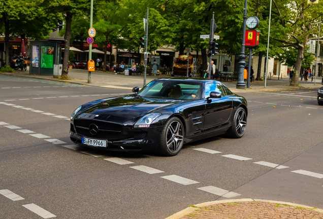 Mercedes-Benz SLS AMG