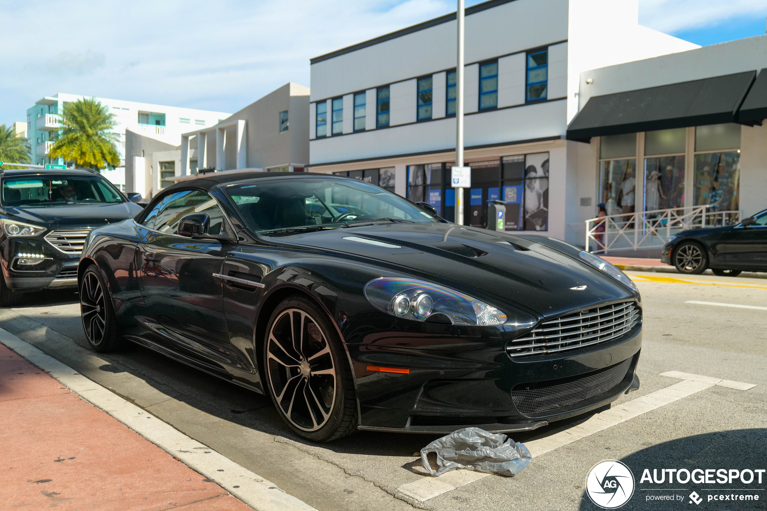 Aston Martin DBS Volante