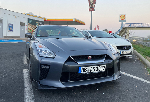 Nissan GT-R 2017