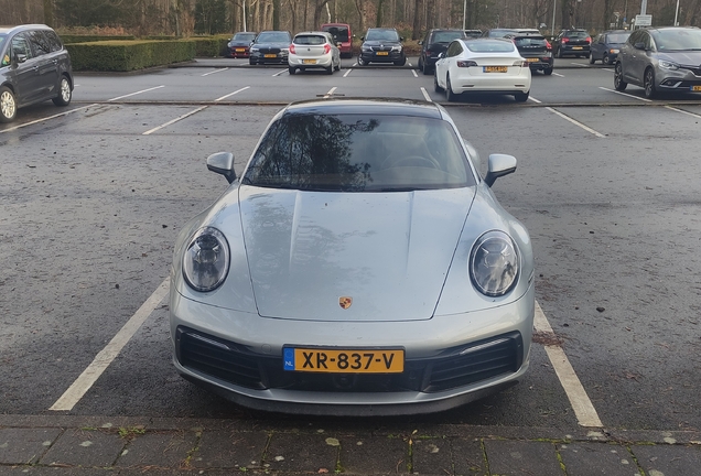 Porsche 992 Carrera 4S