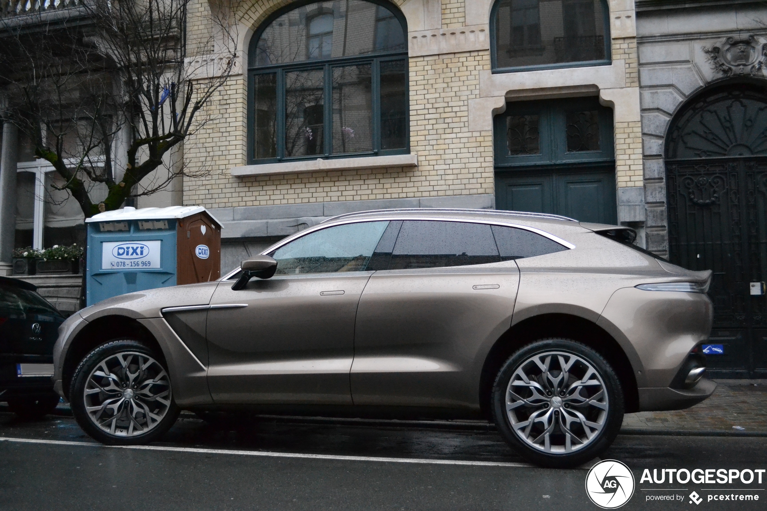 Aston Martin DBX