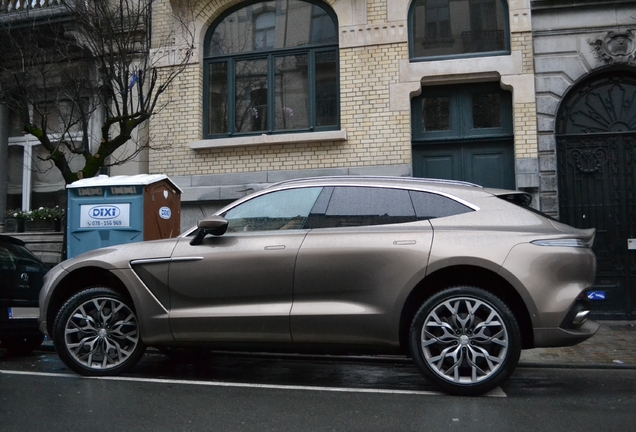 Aston Martin DBX