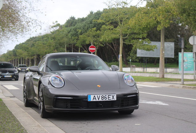 Porsche 992 Carrera 4S