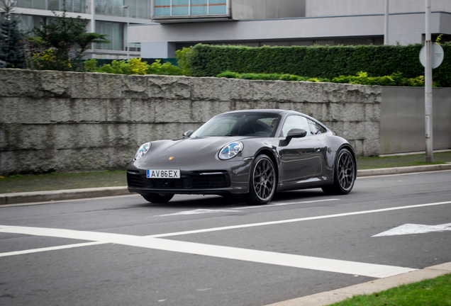 Porsche 992 Carrera 4S