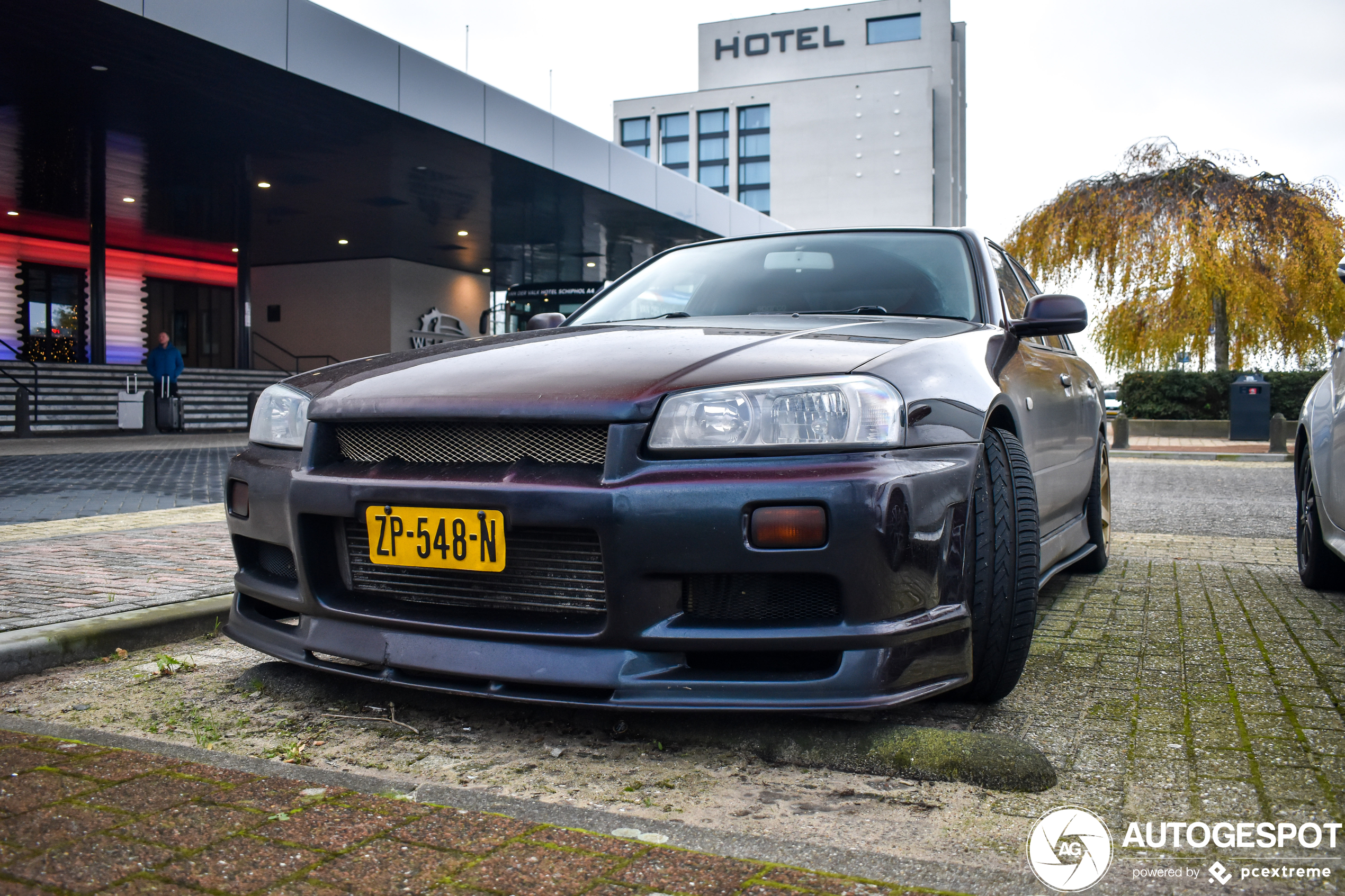 Nissan Skyline R34 Sedan