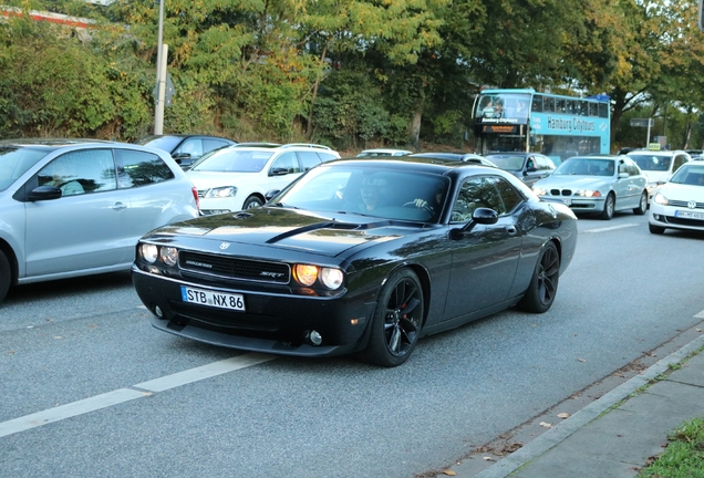 Dodge Challenger SRT-8