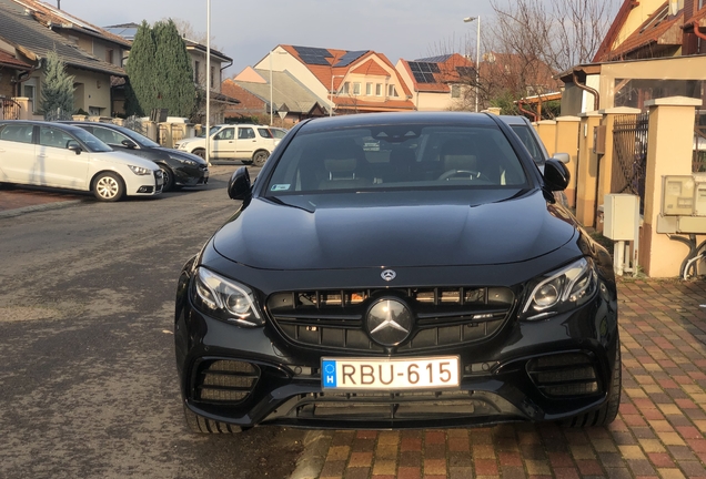 Mercedes-AMG E 63 S W213