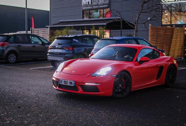 Porsche 718 Cayman S